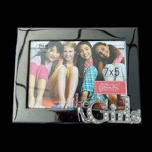 Green tree gallery frame